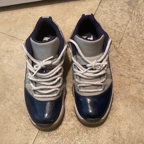 Jordan 11 Retro lows Georgetown